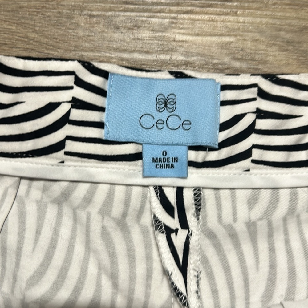 CECE Shorts - Picture 2 of 9